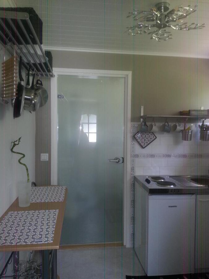 Poppelstrand Nuuksio, Pet Friendly Guest Apartment Exterior foto