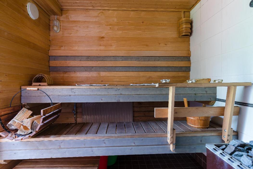 Poppelstrand Nuuksio, Pet Friendly Guest Apartment Exterior foto